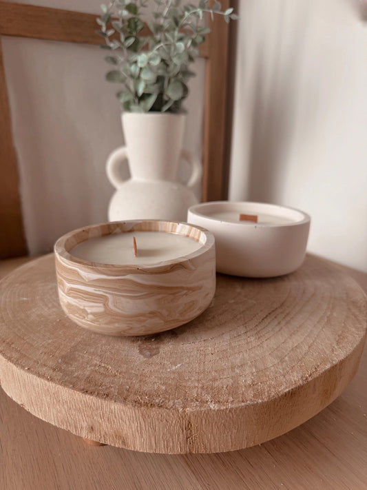 Rund Jesmonite-ljus, handgjord marmorerad krämfärgad behållare med Vaniljdoft