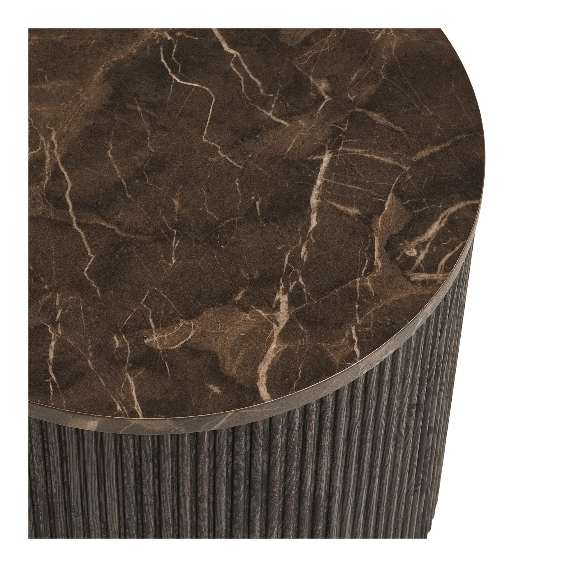 Ovanifrån vy av Rota sidobord, marmorerad yta